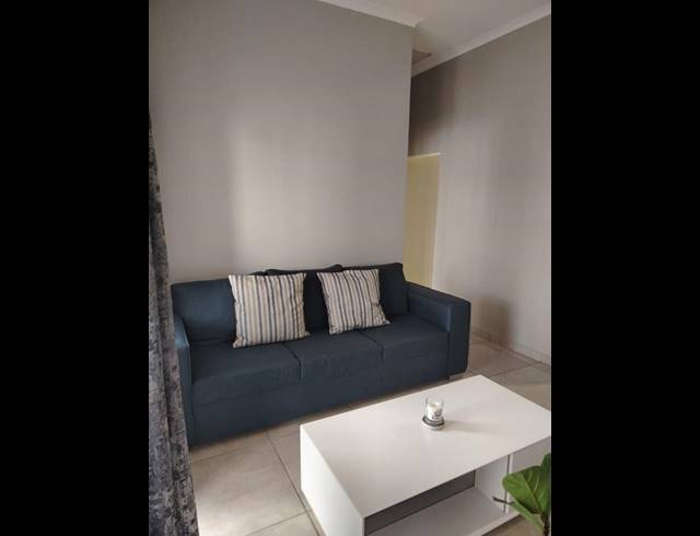 2 BEDROOM PROPERTY TO RENT IN GLEN MARAIS